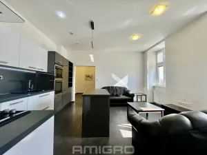 Prodej činžovního domu, Ostrovačice, náměstí Viléma Mrštíka, 1000 m2