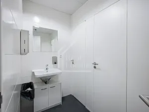 Pronájem kanceláře, Praha - Stodůlky, Laurinova, 330 m2