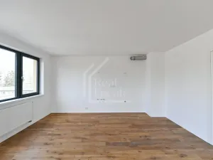 Prodej bytu 2+kk, Praha - Vysočany, V Předním Hloubětíně, 62 m2