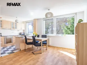 Pronájem bytu 4+kk, Praha - Libeň, Na hájku, 75 m2