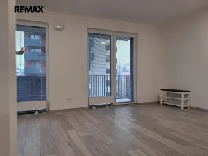 Pronájem bytu 1+kk, Praha - Modřany, Zlochova, 49 m2