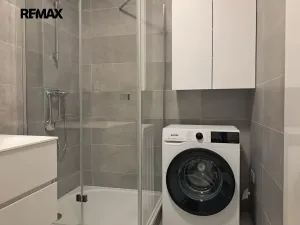 Pronájem bytu 1+kk, Praha - Modřany, Zlochova, 49 m2