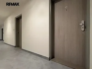 Pronájem bytu 1+kk, Praha - Vysočany, Gerstelova, 35 m2