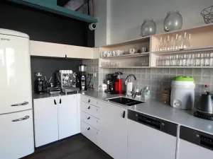 Pronájem kanceláře, Praha - Libeň, Lihovarská, 706 m2