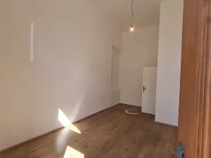 Pronájem obchodního prostoru, Praha - Holešovice, Dukelských hrdinů, 18 m2