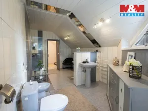 Prodej rodinného domu, Loučim, 300 m2