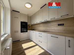 Prodej bytu 3+1, Karviná - Mizerov, tř. Těreškovové, 66 m2