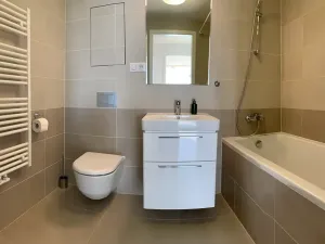 Pronájem bytu 2+kk, Praha - Malešice, Univerzitní, 51 m2