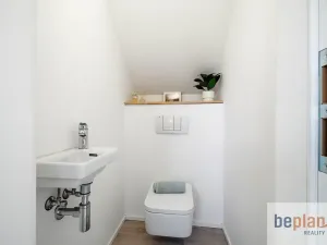 Prodej rodinného domu, Kamenice, Lomená, 161 m2