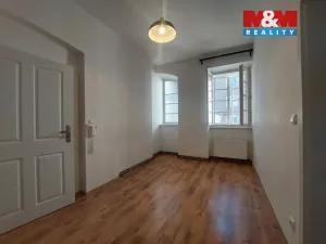 Pronájem bytu 2+kk, Kolín - Kolín I, Husova, 35 m2