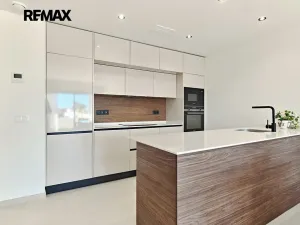 Prodej bytu 3+kk, Torrevieja, Španělsko, Calle Celindo, 97 m2