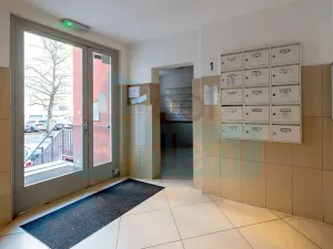 Prodej bytu 1+kk, Praha - Troja, Hnězdenská, 41 m2