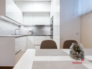 Pronájem bytu 2+kk, Hradec Králové - Nový Hradec Králové, Antonína Petrofa, 50 m2