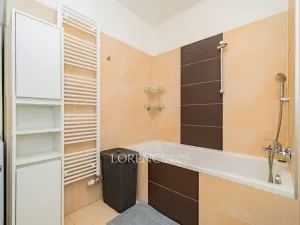 Pronájem bytu 2+kk, Praha - Libeň, Ocelářská, 65 m2