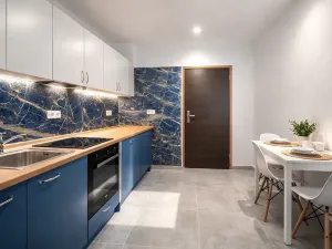 Pronájem bytu 1+1, Praha - Kobylisy, Mirovická, 35 m2