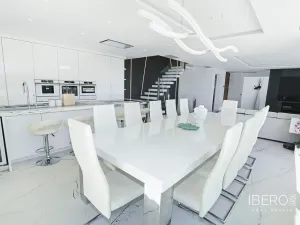 Prodej rodinného domu, Calp, Španělsko, 426 m2