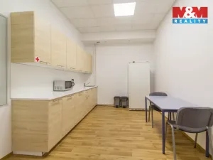 Pronájem kanceláře, Praha, Podbabská, 14 m2