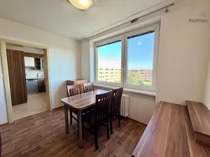 Pronájem bytu 3+1, Hrušovany u Brna, Sídliště, 72 m2