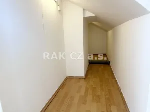 Prodej bytu 3+kk, Šestajovice, Revoluční, 74 m2