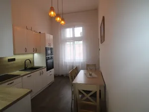 Prodej bytu 3+1, Karlovy Vary, nábřeží Jana Palacha, 77 m2