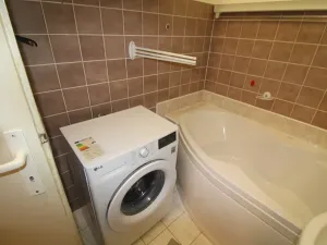 Prodej bytu 3+1, Karlovy Vary, nábřeží Jana Palacha, 77 m2