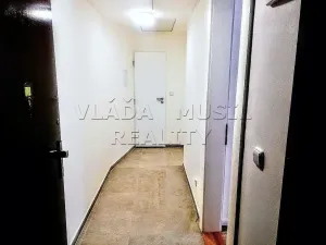 Pronájem bytu 2+kk, Praha - Libeň, Novákových, 35 m2