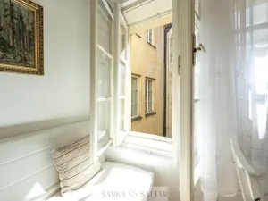 Pronájem bytu 1+kk, Praha - Staré Město, Husova, 29 m2