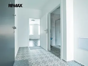 Pronájem bytu 2+kk, Jindřichův Hradec, Tovární, 61 m2