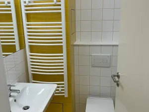 Pronájem bytu 1+kk, Praha - Vysočany, Poděbradská, 25 m2