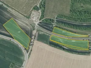 Prodej pole, Děčany, 78982 m2