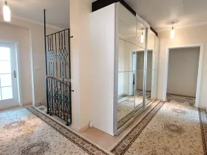 Prodej rodinného domu, Svárov, Ptická, 326 m2