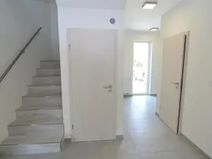 Pronájem bytu 5+kk, Vestec, Erbenova, 140 m2