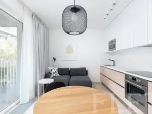 Pronájem bytu 1+kk, Praha - Karlín, Křižíkova, 28 m2