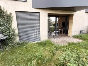 Pronájem bytu 2+kk, Praha - Libeň, Menclova, 58 m2