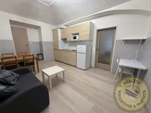 Prodej bytu 2+kk, Praha - Libeň, Zenklova, 39 m2