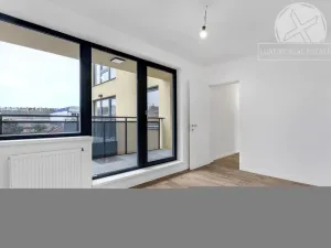 Prodej bytu 3+kk, Praha - Vysočany, Kolmá, 81 m2