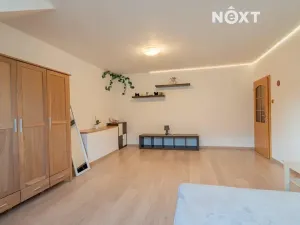 Prodej bytu 2+1, České Budějovice, Skuherského, 80 m2