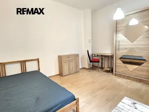 Pronájem bytu 1+kk, Praha - Michle, Magistrů, 27 m2