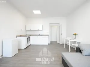 Pronájem bytu 2+kk, Jihlava, Jiřího z Poděbrad, 50 m2