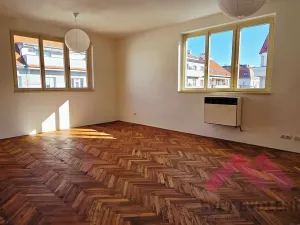 Pronájem bytu 2+1, Praha - Žižkov, Viklefova, 82 m2