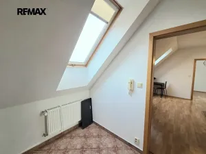 Prodej bytu 2+kk, Jesenice, Příčná I., 45 m2