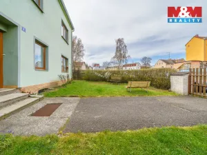 Prodej bytu 3+1, Karlovy Vary - Stará Role, Nádražní, 65 m2