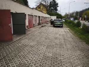 Pronájem garáže, Brno, Bystrcká, 16 m2