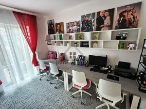 Prodej rodinného domu, České Velenice, Komenského, 450 m2