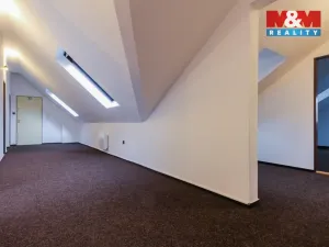 Pronájem kanceláře, Jeseník, nám. Svobody, 27 m2