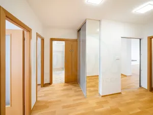 Pronájem bytu 3+kk, Praha - Horní Měcholupy, Milánská, 93 m2