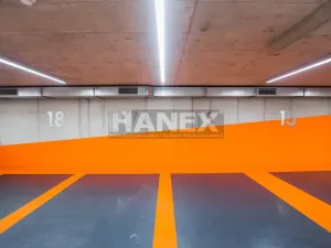 Pronájem garážového stání, Praha - Nové Město, Ostrovní, 12 m2