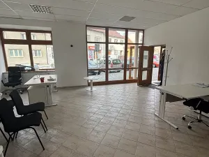 Pronájem obchodního prostoru, Náměšť nad Oslavou, Masarykovo nám., 42 m2