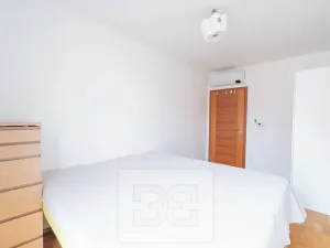 Prodej bytu 3+kk, Praha - Kobylisy, Pod hliništěm, 70 m2