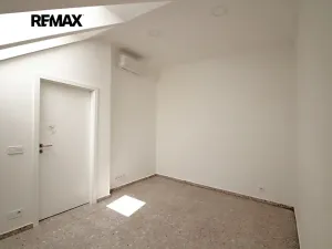 Pronájem bytu 2+kk, Kolín, Heverova, 52 m2